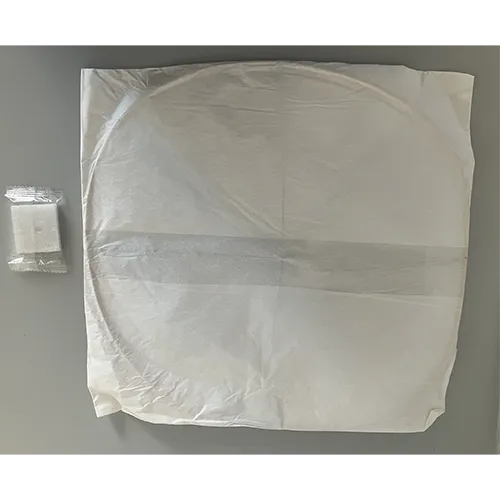 White sky lantern. The fuel for the flame heating the air can be a solid, liquid or gas. Dimensions: 60 × 37 × 37 cm. Product sold online, in particular via kaufland.de and manomano.de.