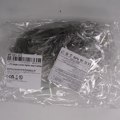 Lighting chain with the sales description: 3x2 large curtain lights-warm white. Product sold online, in particular via AliExpress (unique product identifiers: 1005005492407907, 12000033434560208).