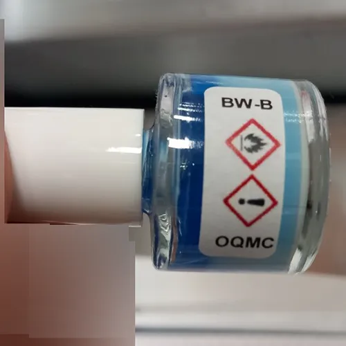Paint for marking queen bees, available in five colours: blue, white, yellow, red and green.