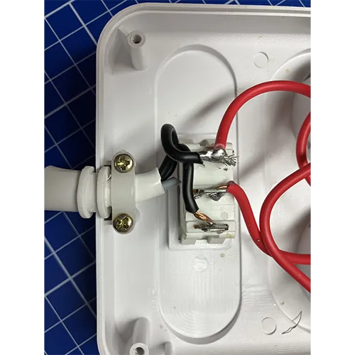 Multiple-socket outlet with 6 Schuko sockets, a red tap switch, 4 USB type A sockets, 2 USB type C sockets and a 2.5 m long supply cable. Product sold online, in particular via Amazon (ASIN: B0FGD9XJGF).