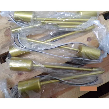 Lighting fixture with a metal body. Product sold online, in particular via TEMU (unique identifier: 601100144755812).