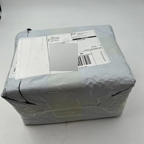 Black charger for electric bikes and scooters with a wall plug. Product sold online, in particular via fruugo.com.