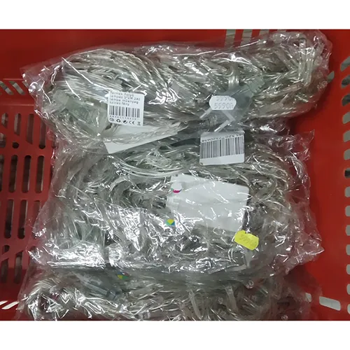 Lighting chain with multi-coloured LED lights and transparent insulation.