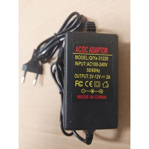 Adjustable power supply adaptor with 8 sockets.