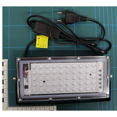 50W LED black light spotlight. Dimensions approximately. 10 cm x 21 cm x 3 cm.
