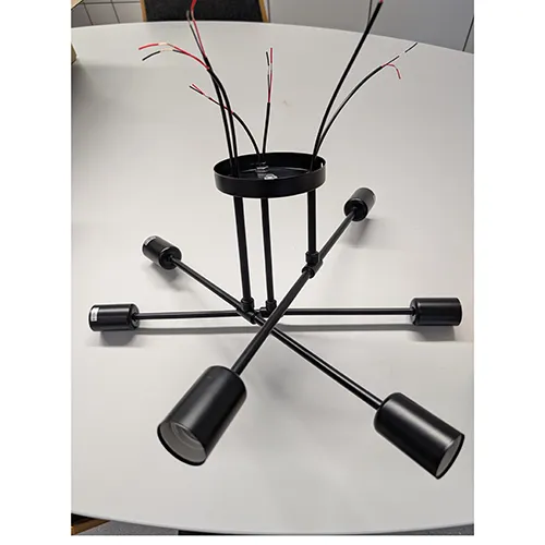 Ceiling light with three arms in black for E27 6-bulb light.