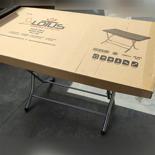 Table with plastic top and metal legs, dimensions 70 x 120 cm,