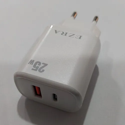 EZRA - USB Charger