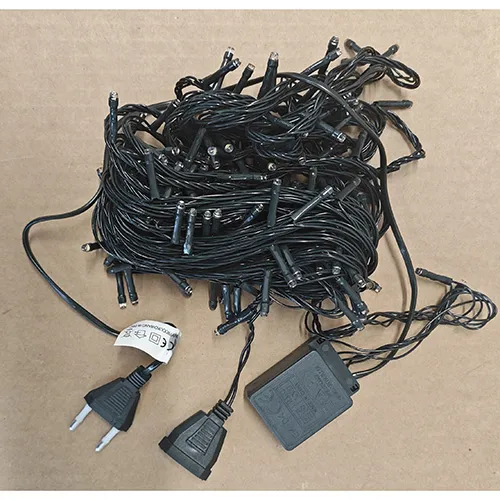 Lighting chain, intended for interconnection, containing 200 non-replaceable LED lights. The product includes a device for changing lighting modes.