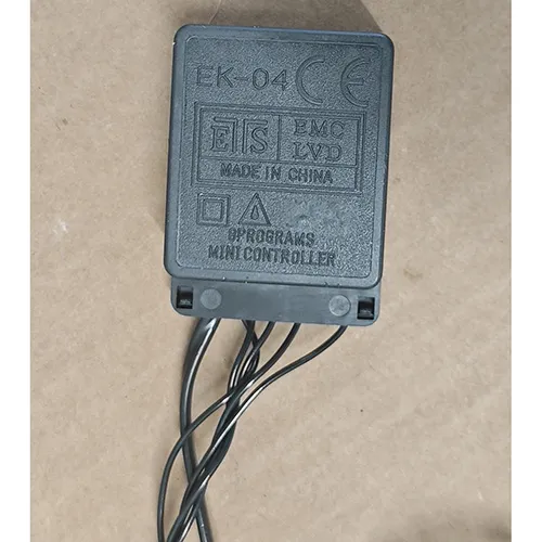 Lighting chain, intended for interconnection, containing 200 non-replaceable LED lights. The product includes a device for changing lighting modes.
