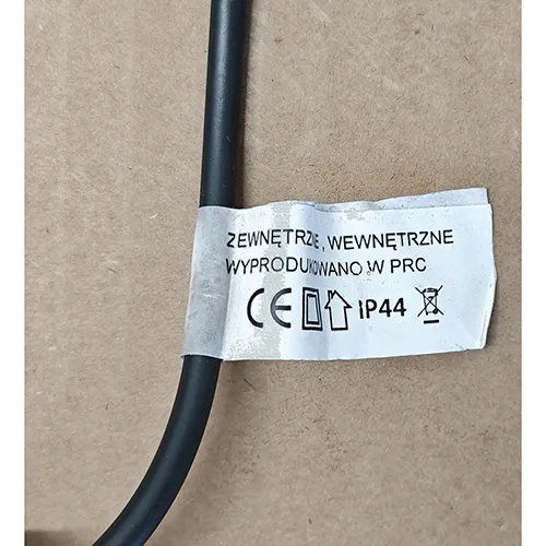 Lighting chain, intended for interconnection, containing 200 non-replaceable LED light sources.