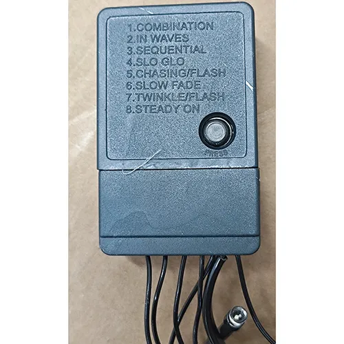 Lighting chain intended for interconnection, which contains 300 non-replaceable LED light sources. The product includes a device for changing lighting modes.