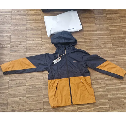 QUECHUA - Rain jacket