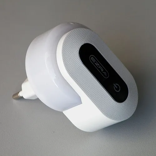 EZRA - USB charger